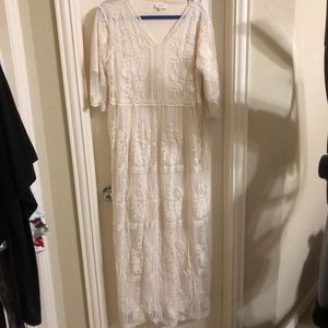 XXL lace cream maxi dress